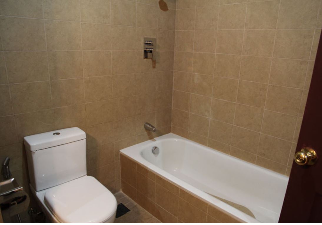 Nepal Neydo bathroom